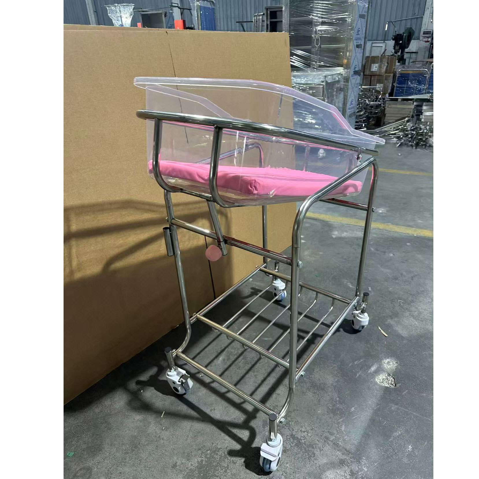 Chariot de bébé en acier inoxy - Baby Nursery Trolley avis et prix